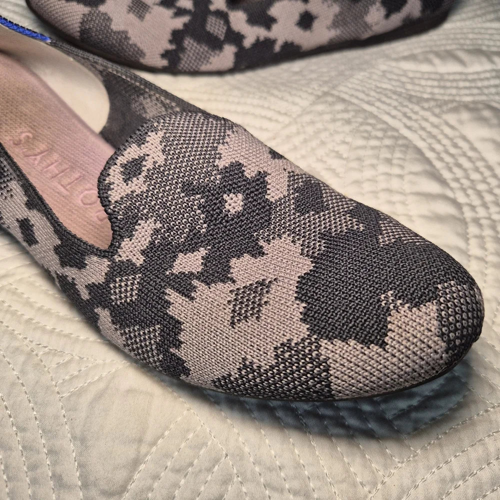 VGUC Rothy’s Botanicamo Grey Loafers Retired 7